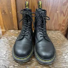 Dr. Martens ブラック 8ホールブーツ