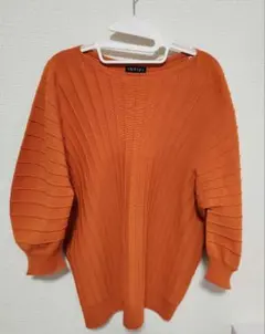 INDIVI オレンジ バルーン袖 五分丈　ニット