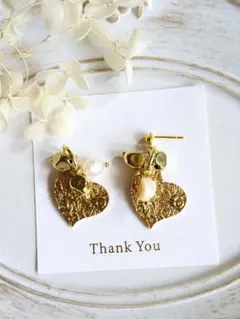 ハンドメイド 型押し ゴールド ハート ピアス イヤリングR-768