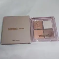 DAISY DOLL by MARY QUANT アイシャドウ 03即購入⭕️のサムネイル