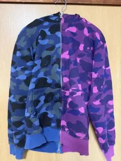 A BATHING APE カモ柄 シャークパーカーのサムネイル