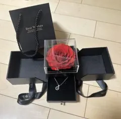 【値段交渉◎】プリザーブドフラワー&ネックレス　ギフトボックス