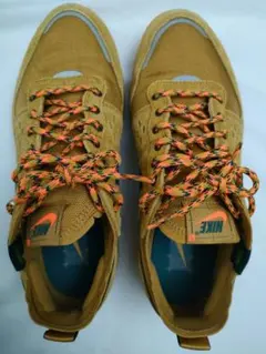 美品】NIKE C1TY コーデュラ 27.5cm 紫×ベージュ - メルカリ