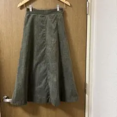 細コーデュロイスカート