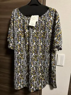 新品未使用タグ付き 4Lサイズ ネックレス付き チュニック 大きい 伸縮性あり
