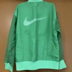 新品未使用　ナイキ　ボンバージャケット　グリーン