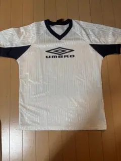 UMBRO ホワイト ネイビー Vネック シャツ M