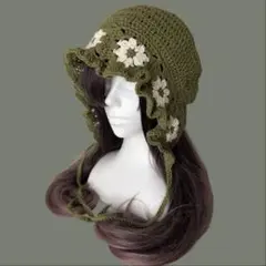 ボンネット お花モチーフ帽子 フラワー　ハンドメイド編み物　クロシェ フード帽のサムネイル