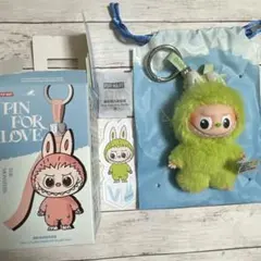 ラブブ PIN FOR LOVE イニシャル V ブイ