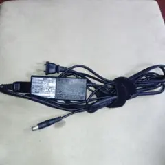 ACアダプター　TOSHIBA製　正規品 PA3241U-1ACAのサムネイル