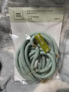 スリーコインズ　スリコ　スマホストラップ　緑