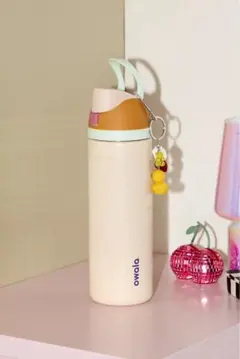 Owala FreeSip xTarget限定販売　メタリックボトル　32oz Owala FreeSip xTarget限定販売 メタリックボトル 32oz - メルカリ
