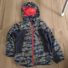 BREEZE 迷彩柄 フード付きジャケット 130