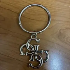 GUESS ロゴチャーム キーリング シルバーカラーのサムネイル