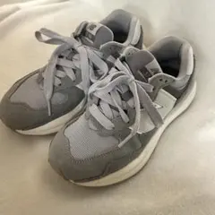 New Balance スニーカー