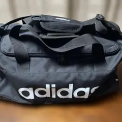 adidas ブラック ダッフルバッグ