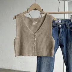 【新品・未使用】SHEIN ベージュ Vネックニットベスト