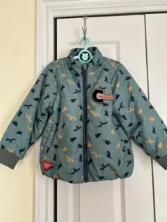 恐竜柄　中綿コート　アウター　110cm