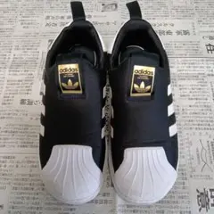 adidas スリッポン スニーカー 黒×白　20㌢