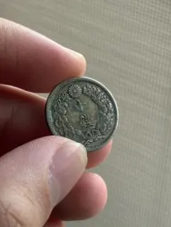 二十銭 銀貨 明治40年 旧貨幣 古銭 日本 アンティーク - メルカリ