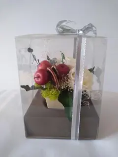 プリザーブドフラワー　ケース入り　プレゼント