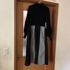 ニットトップとプリーツスカートのワンピース