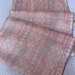 正絹紬　新品未使用品　ピンク系 幾何学模様 小紋柄