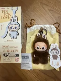 POP MART PIN FOR LOVE L