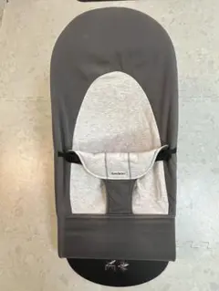 ベビービョルン　バウンサー　グレー