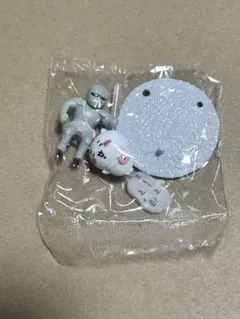 ちいかわ　チョコサプ　ちいかわとポシェットの鎧さん