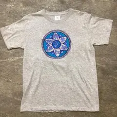 刺繍花模様 グレー Tシャツ