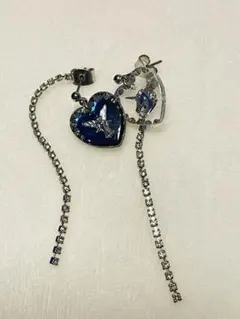 ハート型ピアス 青とシルバー