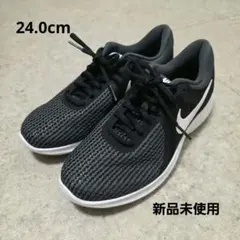 【新品未使用】NIKE（ナイキ）スニーカー ブラック×ホワイト 24cm