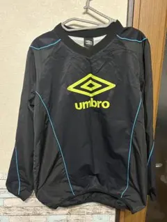 umbro アンブロ ピステ 長袖 ブラック　Mサイズのサムネイル