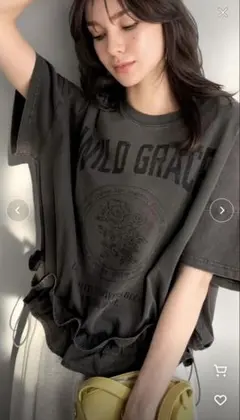 綿100％ゆるシルエット裾ドロストフリルプリントTシャツのサムネイル