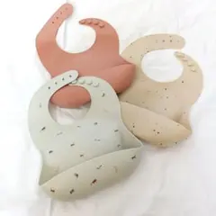 美品　シリコン　ビブ　お食事エプロン　3枚セット　ムシエ