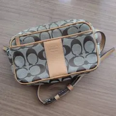 COACH ロゴ柄 ボディバッグ