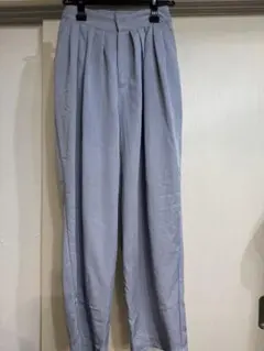 未使用　ラディエイト　プリーツ入り カジュアルパンツ　ライトブルー　F