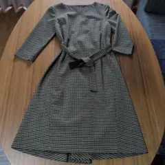 チェック柄 ひざ下丈ワンピース ベルト付き
