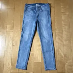 アースミュージックアンドエコロジーデニムのサムネイル