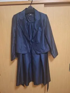 ネイビー ジャケットとワンピース