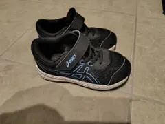 あ*め様 asics キッズスニーカー 黒/青 16cm　CONTEND 9 T