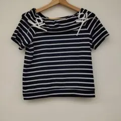 ▢ARROWストライプ オフショルダー Tシャツ Mサイズのサムネイル