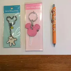 ディズニーキャラクター ミッキーのキーチェーン チップ＆デールのボールペン
