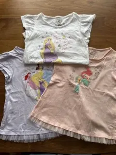 ユニクロ　ディズニープリンセスキャラクター Tシャツ 3枚セット　120cm