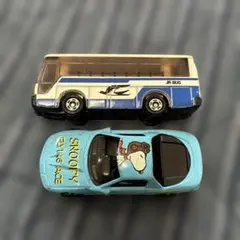 トミカ　バス　スヌーピー　車