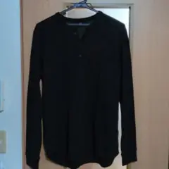 UNIQLO ブラック ヘンリーネックシャツ M