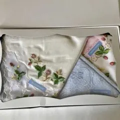 未使用タグ付 ウェッジウッド ハンカチ3点セット ワイルドストロベリー