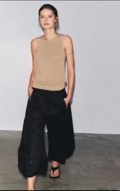 タグ付き ZARA ラスティックニットトップス ベストのサムネイル