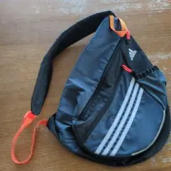 adidas ネイビー 　ワンショルダーバッグ